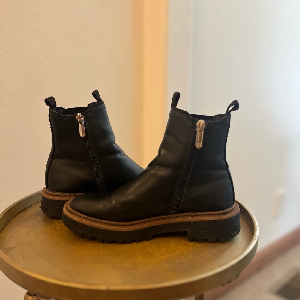 Black Ankle Boots with Zipper